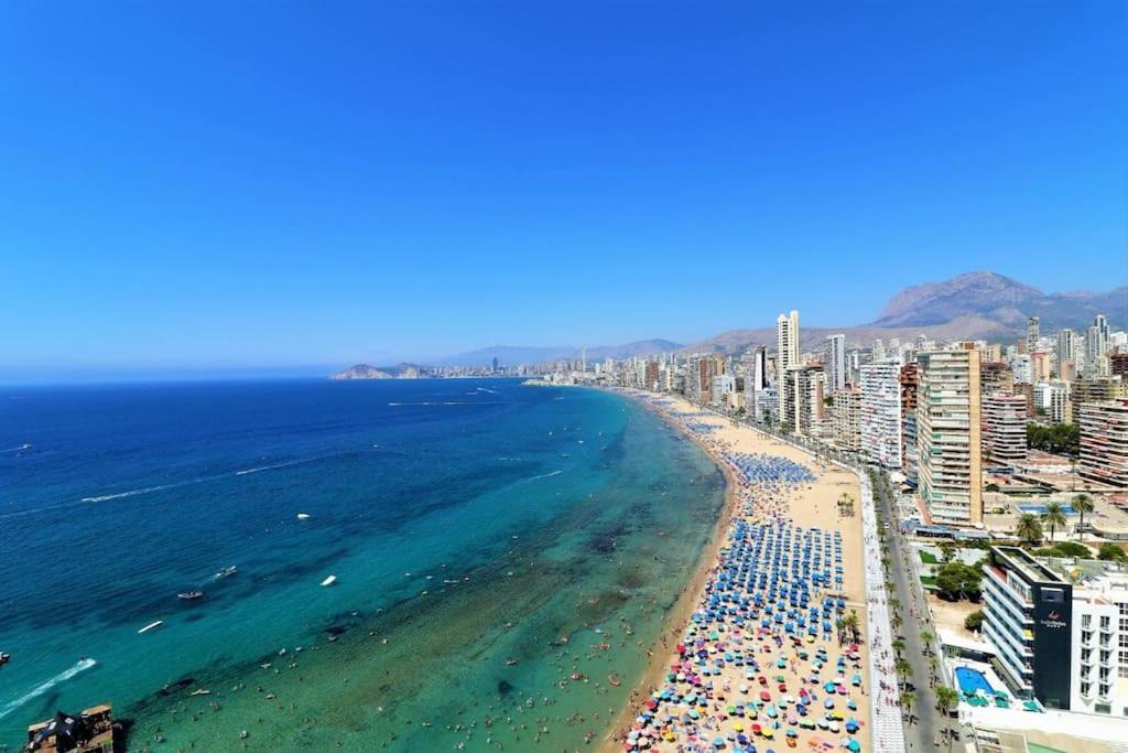 Luxurious 2-Bedroom Apt With Stunning Views, 1St Line On Levante Beach, Benidorm Buitenkant foto