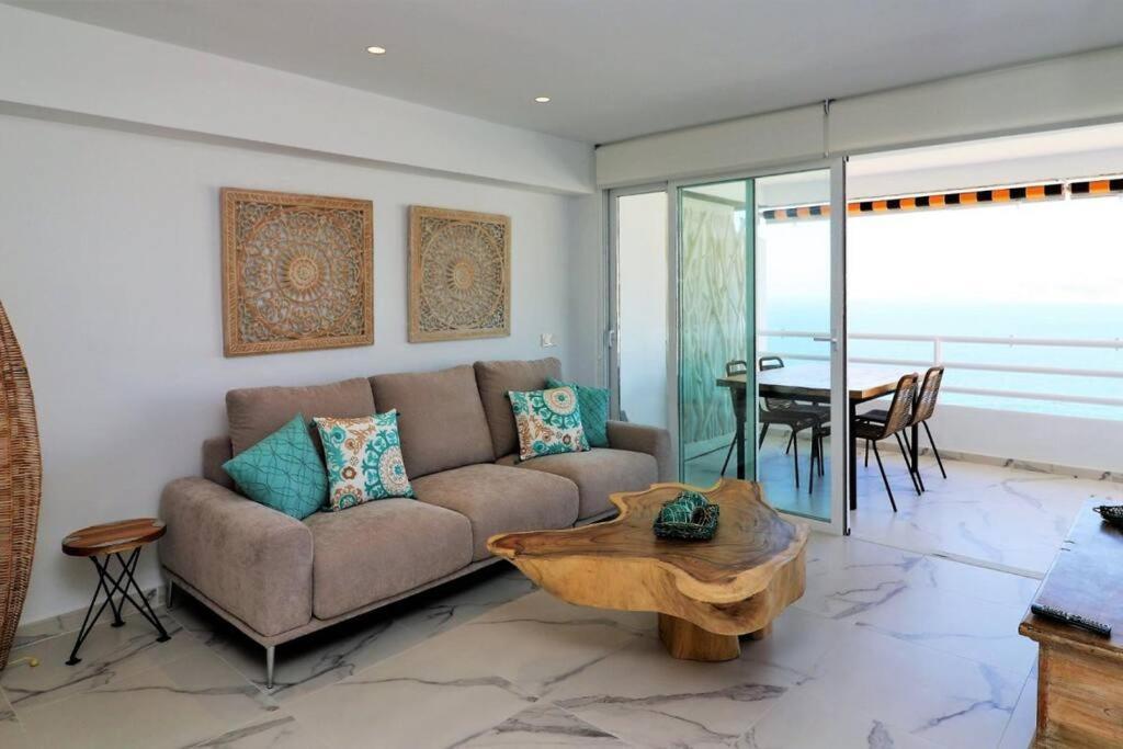 Luxurious 2-Bedroom Apt With Stunning Views, 1St Line On Levante Beach, Benidorm Buitenkant foto