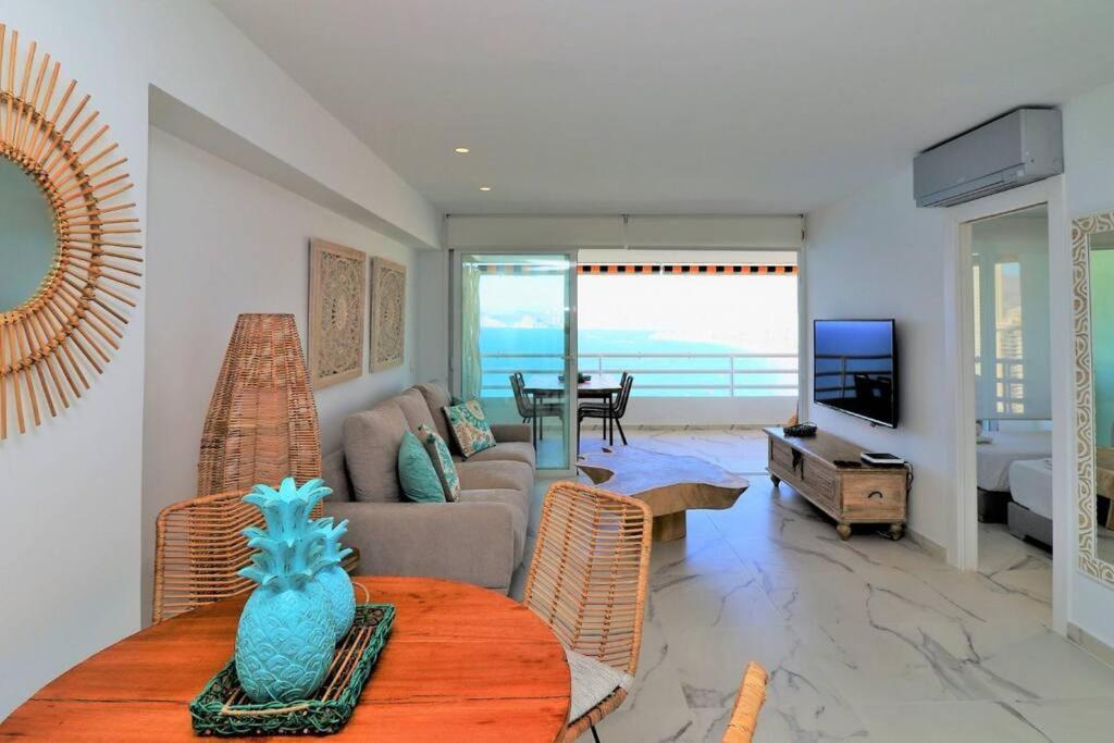 Luxurious 2-Bedroom Apt With Stunning Views, 1St Line On Levante Beach, Benidorm Buitenkant foto