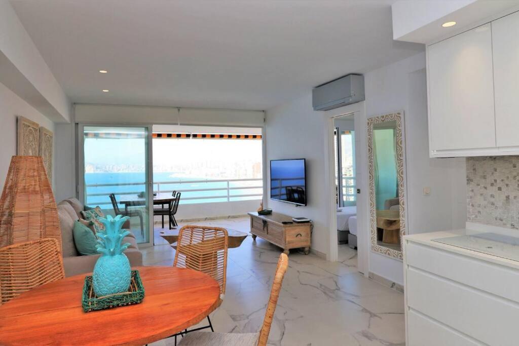 Luxurious 2-Bedroom Apt With Stunning Views, 1St Line On Levante Beach, Benidorm Buitenkant foto