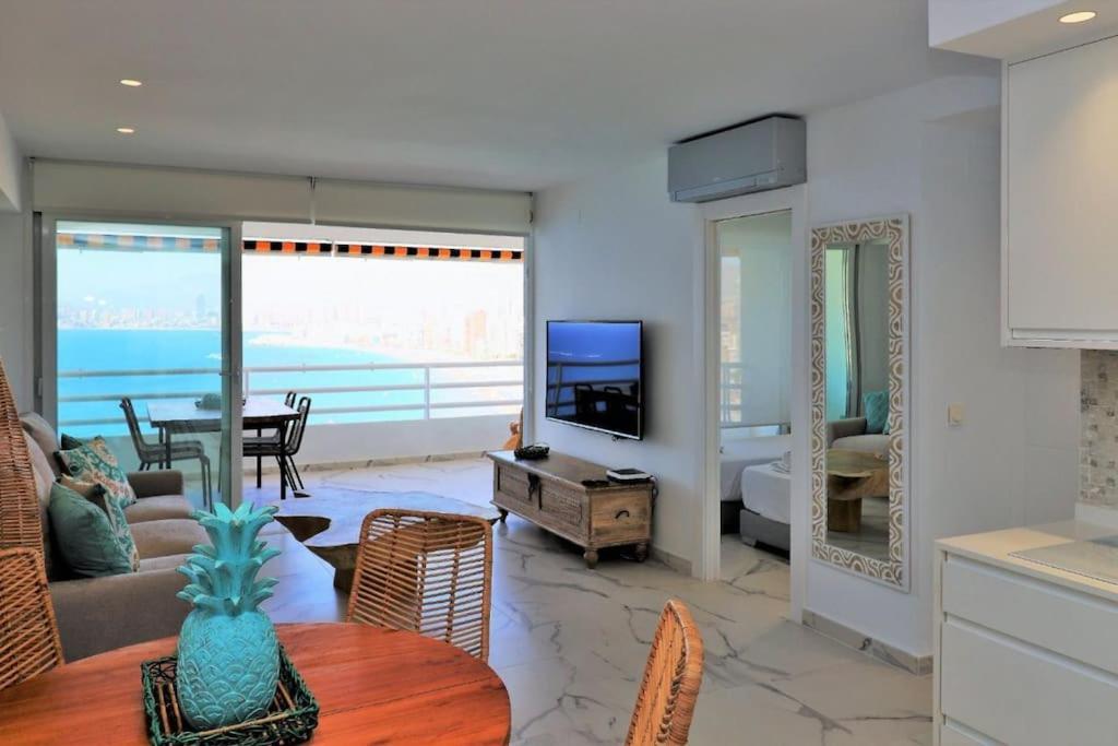 Luxurious 2-Bedroom Apt With Stunning Views, 1St Line On Levante Beach, Benidorm Buitenkant foto