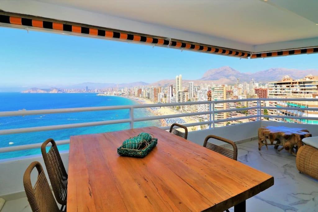 Luxurious 2-Bedroom Apt With Stunning Views, 1St Line On Levante Beach, Benidorm Buitenkant foto