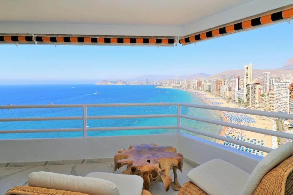 Luxurious 2-Bedroom Apt With Stunning Views, 1St Line On Levante Beach, Benidorm Buitenkant foto