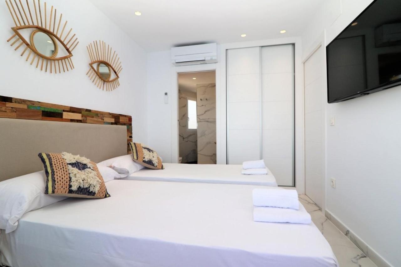 Luxurious 2-Bedroom Apt With Stunning Views, 1St Line On Levante Beach, Benidorm Buitenkant foto